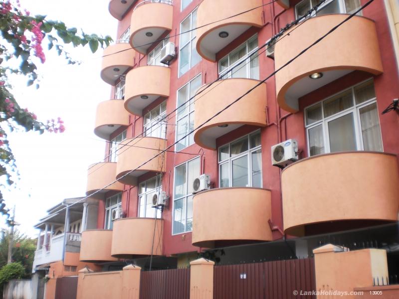 Mount Lavinia Apartment