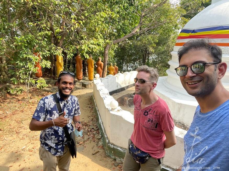 Hire a Chauffeur Gudie in Srilanka