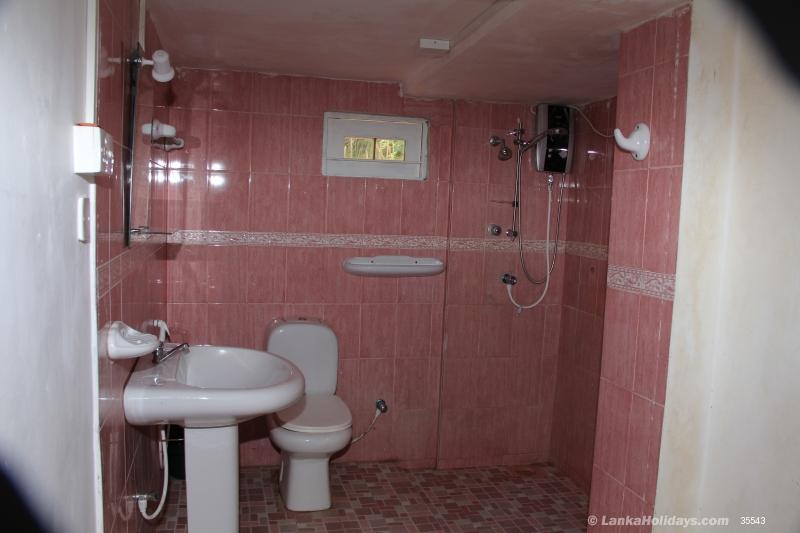 Very Clean Wash room