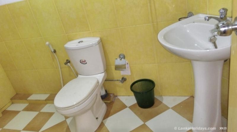 Very Clean Bath Room