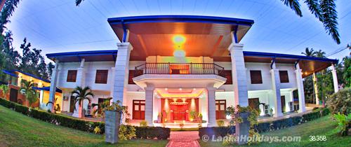 Negombo Hotel