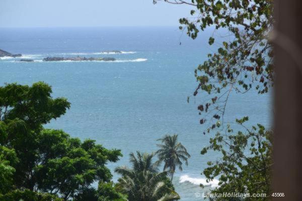 Dikwella Home Stay