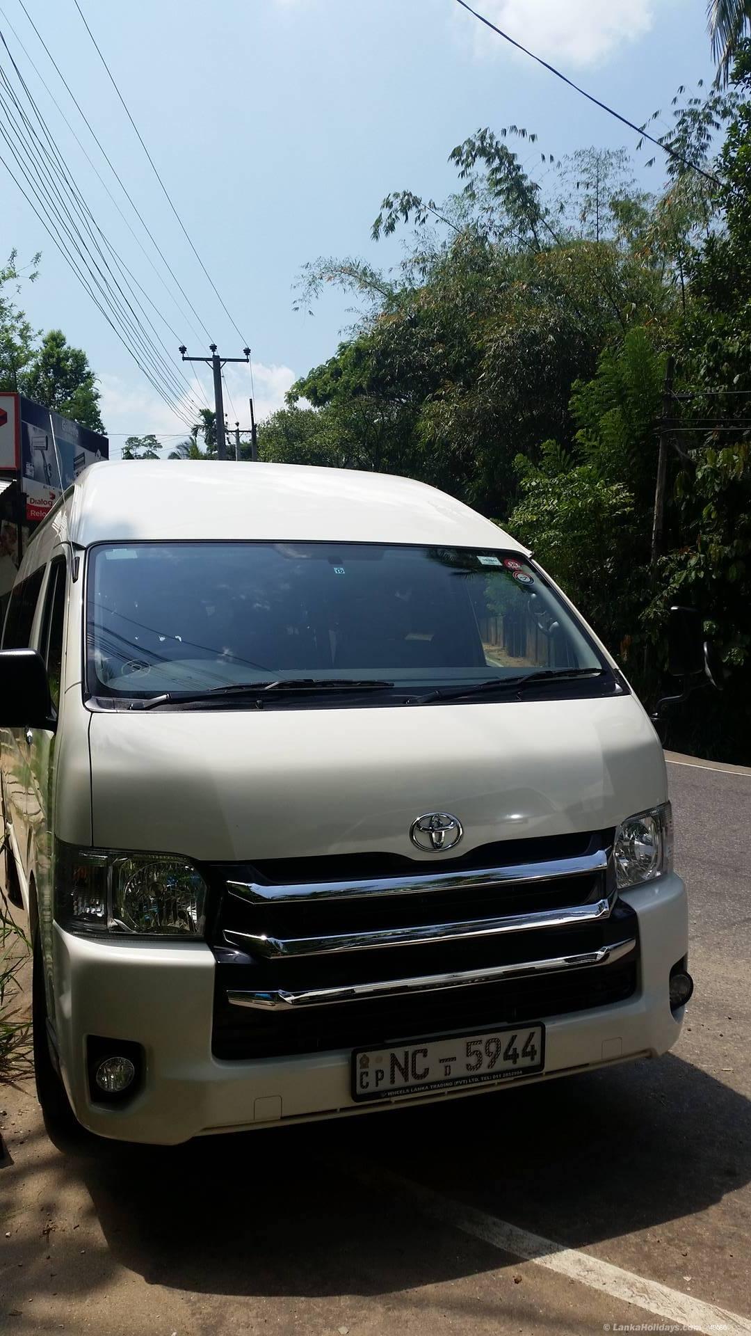 Srilankatours-van3