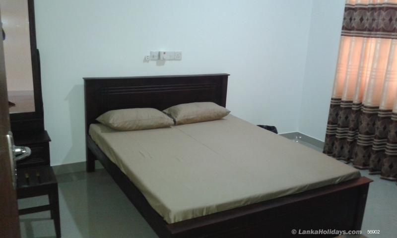 Weliweriya Hotel