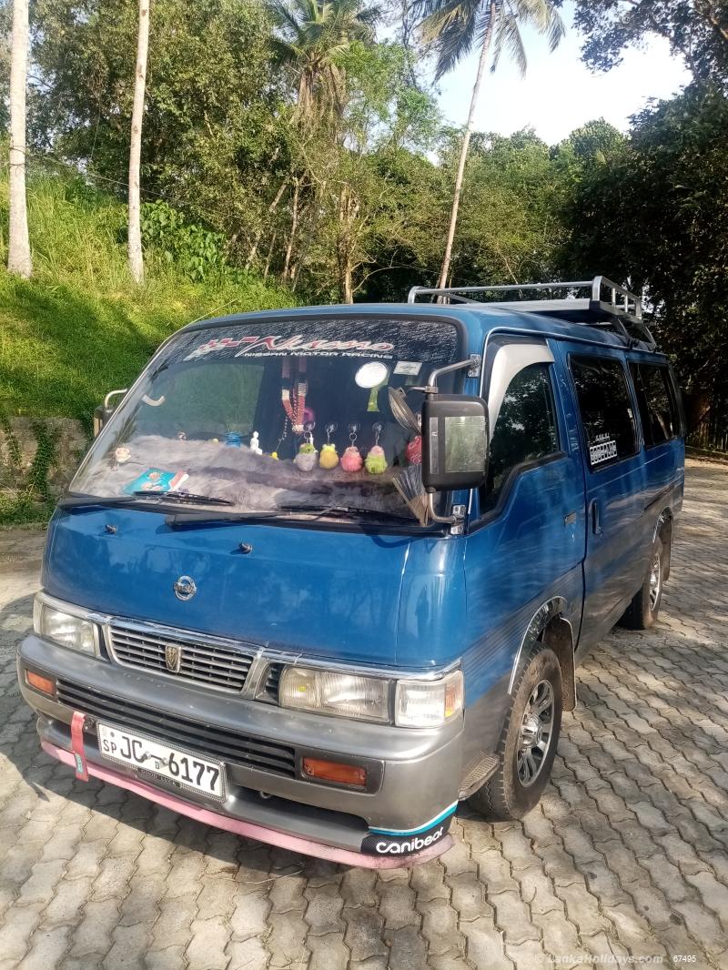 Warakapola Van
