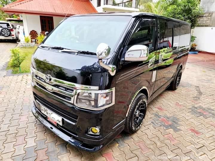 Piliyandala Van