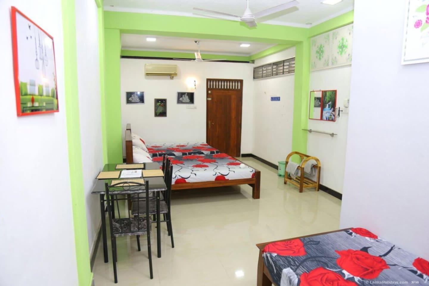 Room 02
