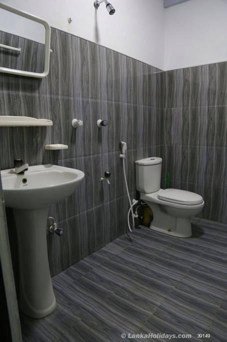 Bath Room Private (Both Same)