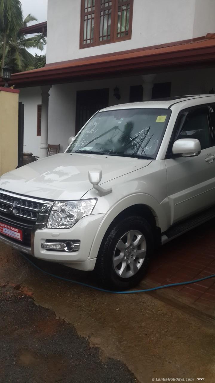 Sri Lanka Jeep Rentals/Hire Rent A Car Mitsubishi Montero