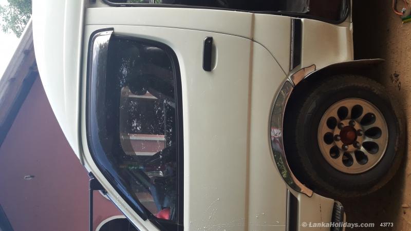 Sri Lanka holiday Van hire
