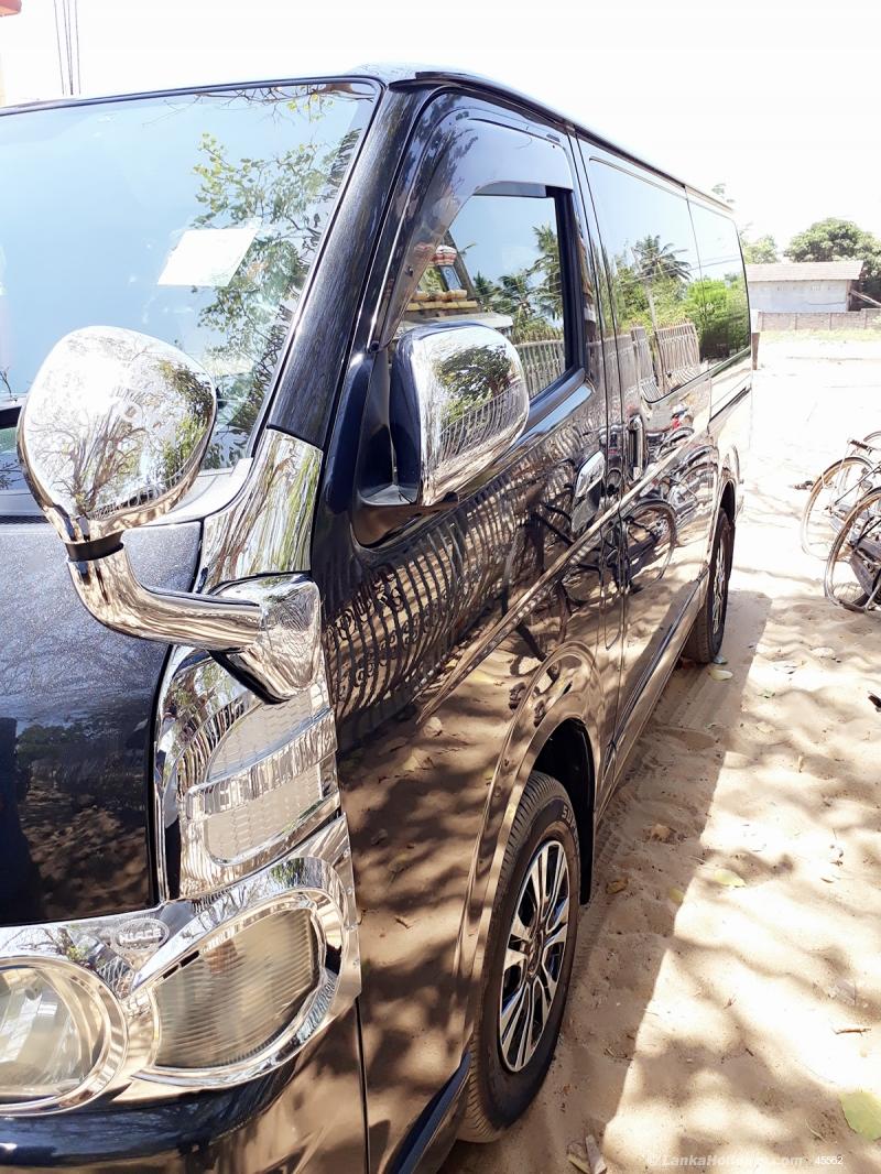 Sri Lanka holiday Van hire