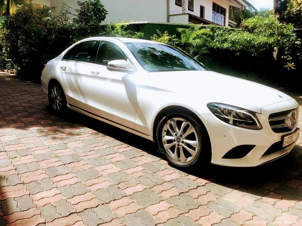 Sri Lanka holiday Car hire