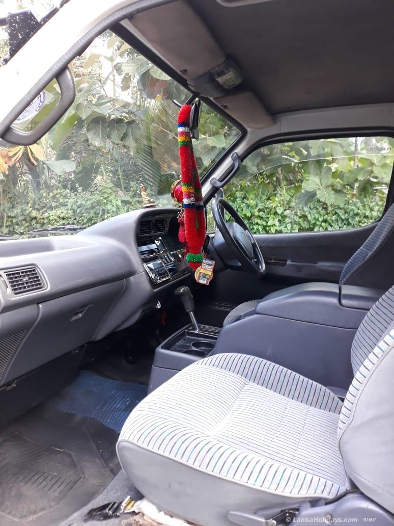 Sri Lanka holiday Van hire