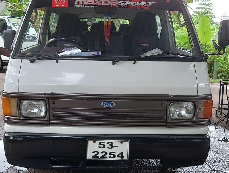 Sri Lanka holiday Van hire