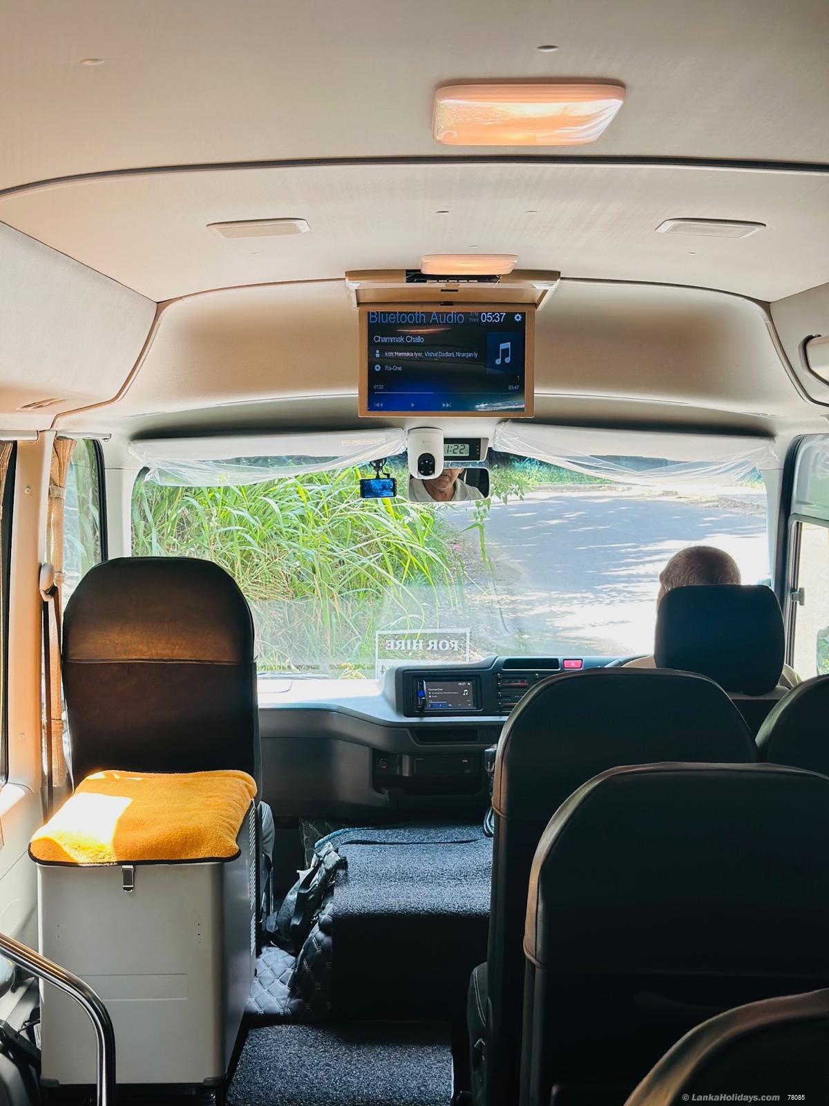 Sri Lanka holiday Bus/Coach hire