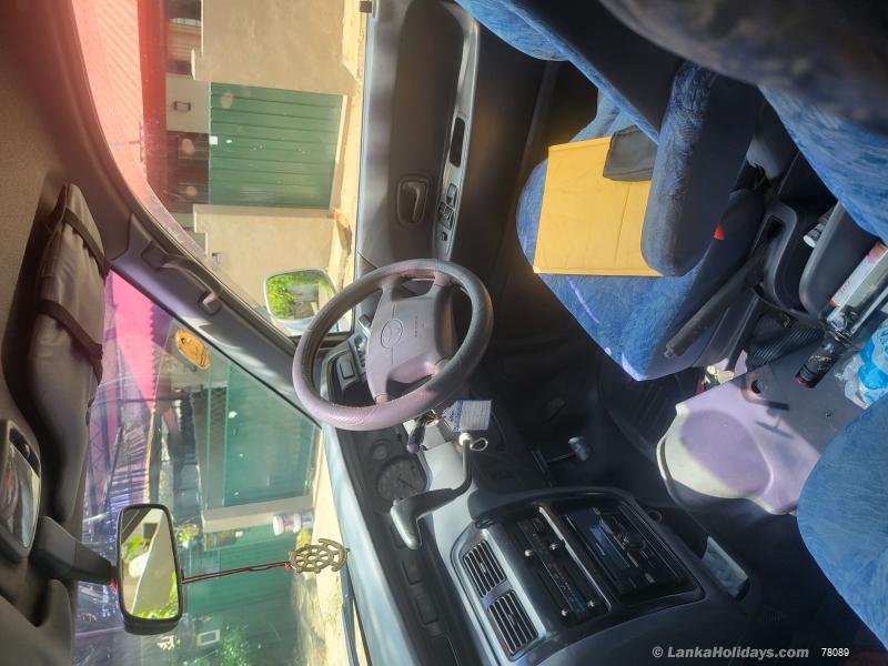 Sri Lanka holiday Van hire