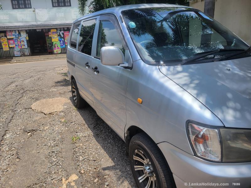 Sri Lanka holiday Van hire
