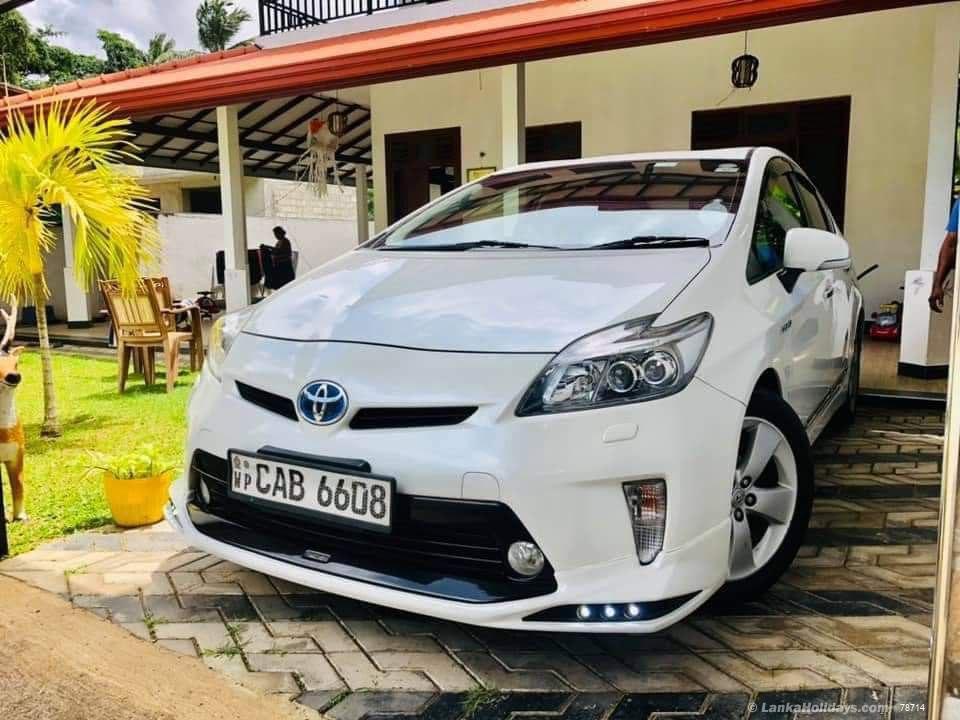 Katunayake Taxi/Cab