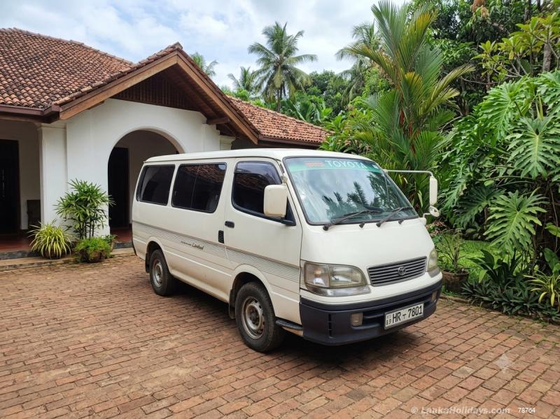 Bandaragama Van